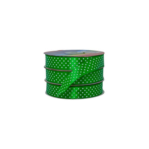 Cinta satín verde con puntos blancos, ideal para decoración y producción creativa.