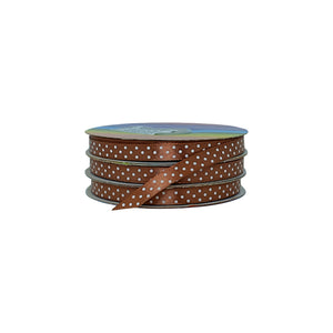 Rollo de cinta café satinada con puntos blancos, versátil para decorar regalos, productores y distribuidores.